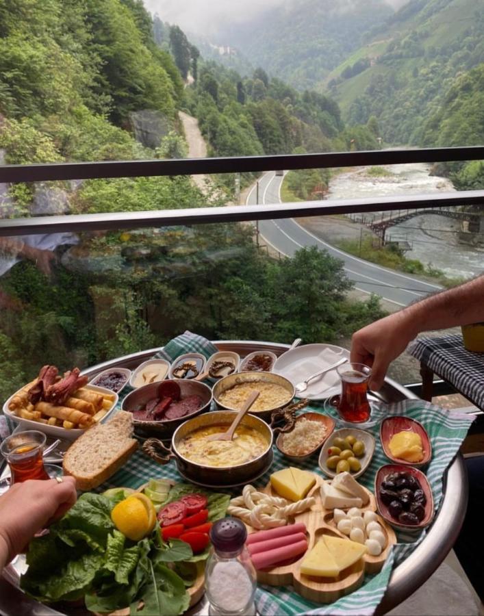 Ardeşen Kiana Bungalov Bed & Breakfast エクステリア 写真