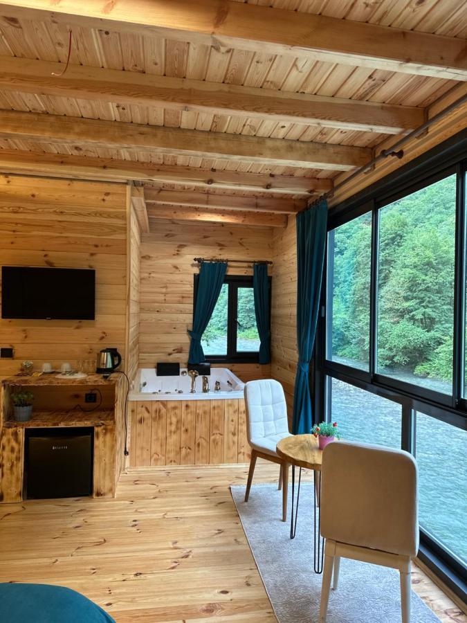 Ardeşen Kiana Bungalov Bed & Breakfast エクステリア 写真