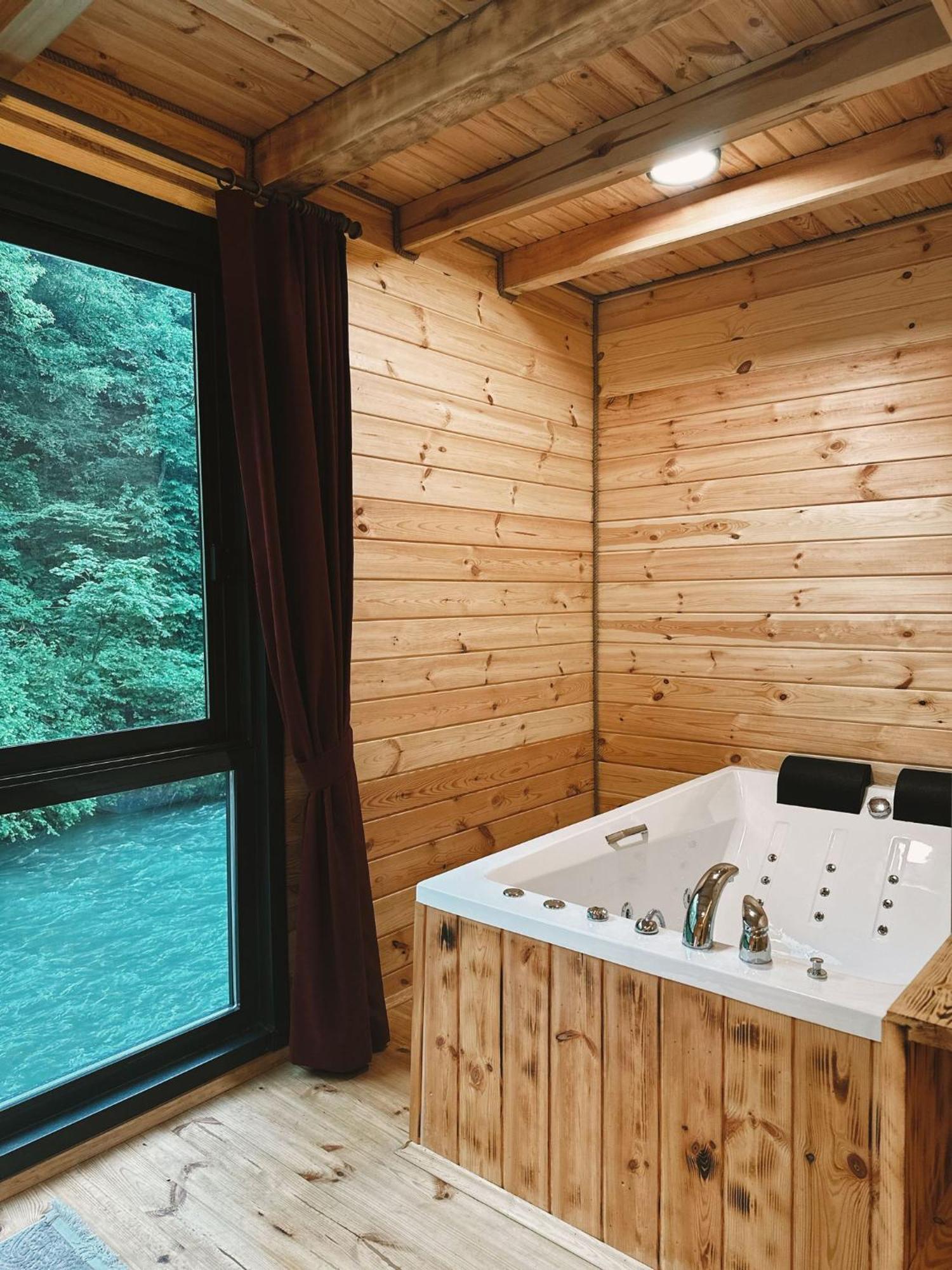 Ardeşen Kiana Bungalov Bed & Breakfast エクステリア 写真