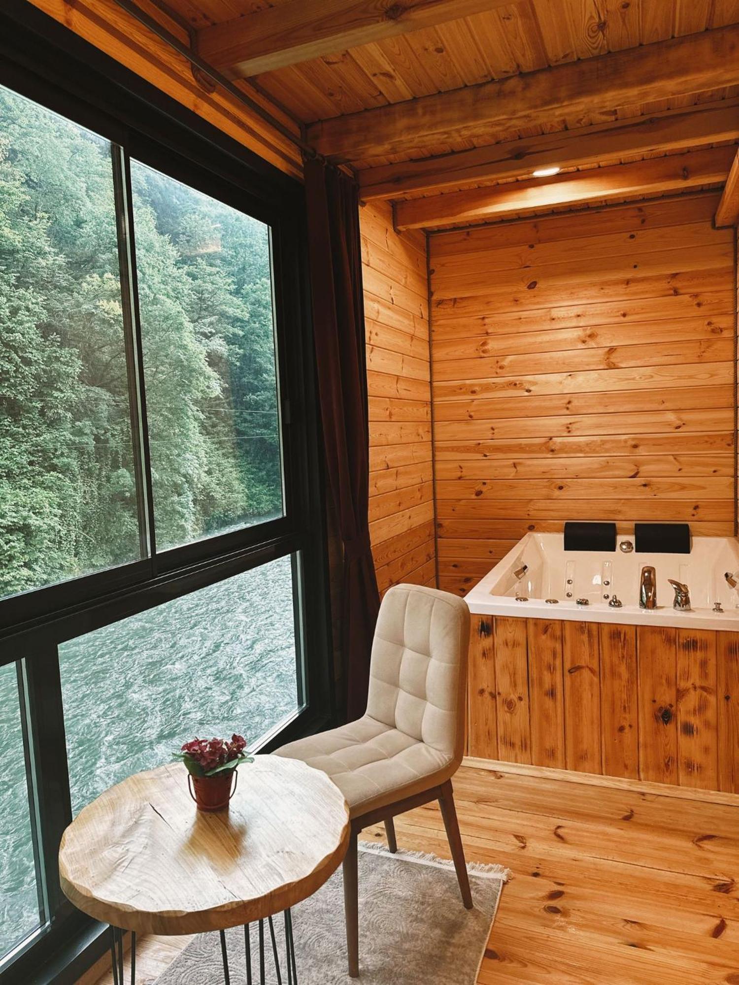 Ardeşen Kiana Bungalov Bed & Breakfast エクステリア 写真